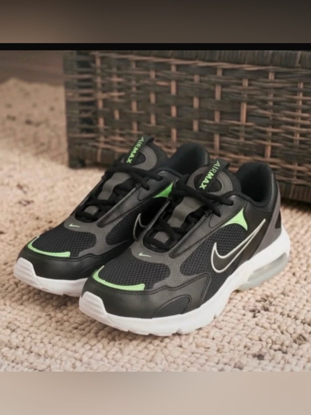 Nike men  Black and Neon Green Air Max Sneakers size 7 or unisex 8 women’s